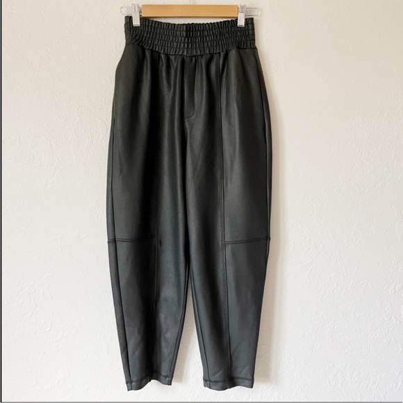 Zara Pants - NWT Zara Balloon Jogger Pants Black XS